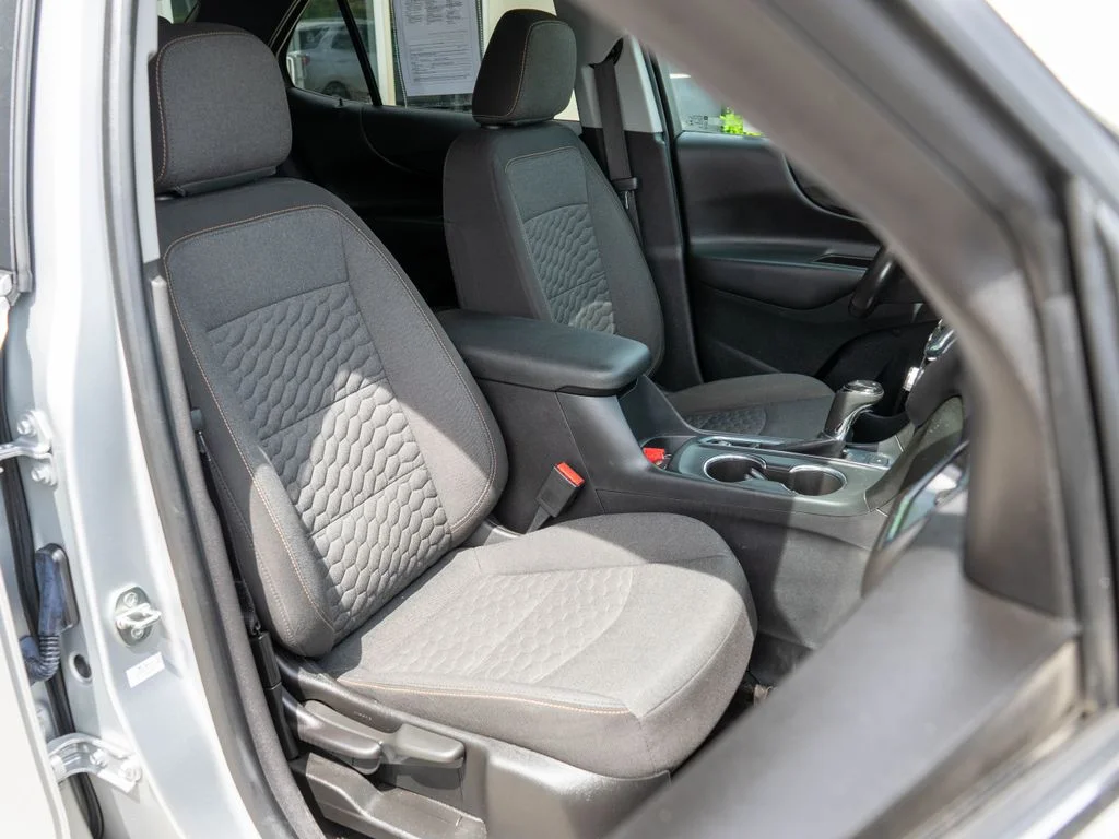 Used 2021 Silver Chevrolet LT image 9