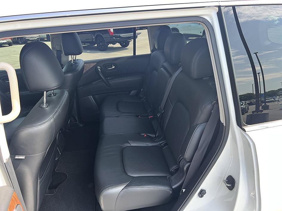 Used 2022 Aspen White TriCoat Pearl Nissan SL image 14