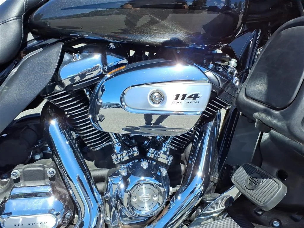 Used 2019 BLACK HARLEY Cruiser image 17