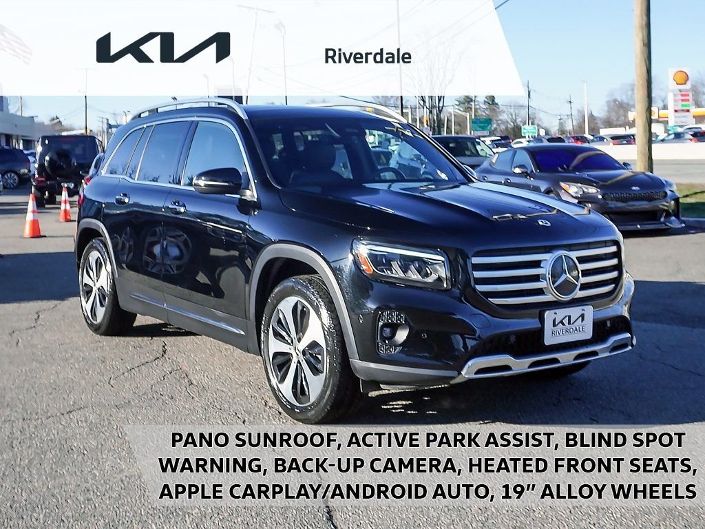 2025 Mercedes-Benz GLB GLB 250 4MATIC's photo