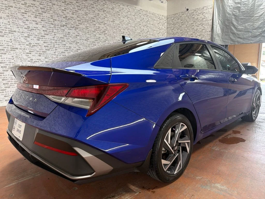Used 2025 Intense Blue Hyundai SEL Sport image 7