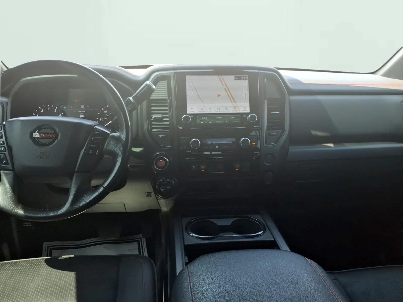 2022 Nissan Titan PRO-4X - Photo 12