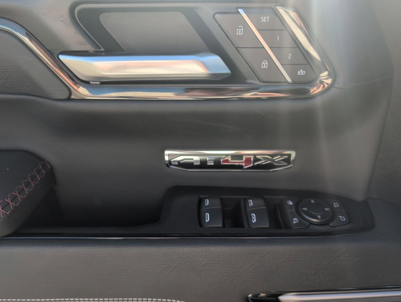2026 GMC Sierra 1500 AT4X - Photo 23