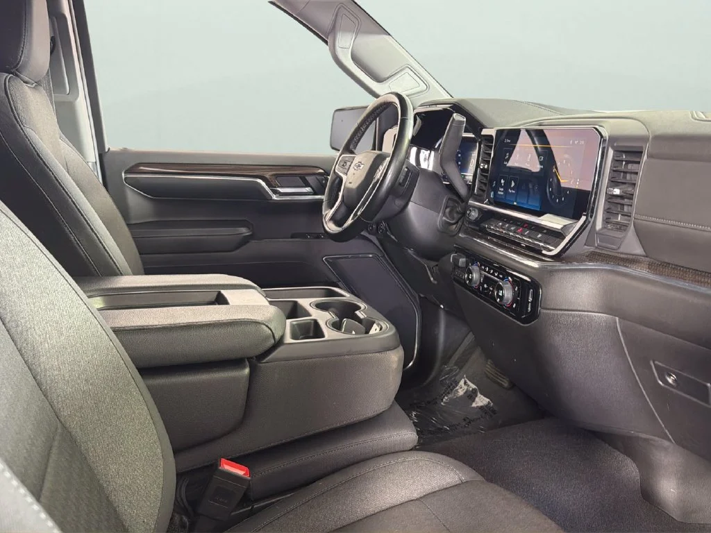 Used 2024 Summit White Chevrolet RST image 35
