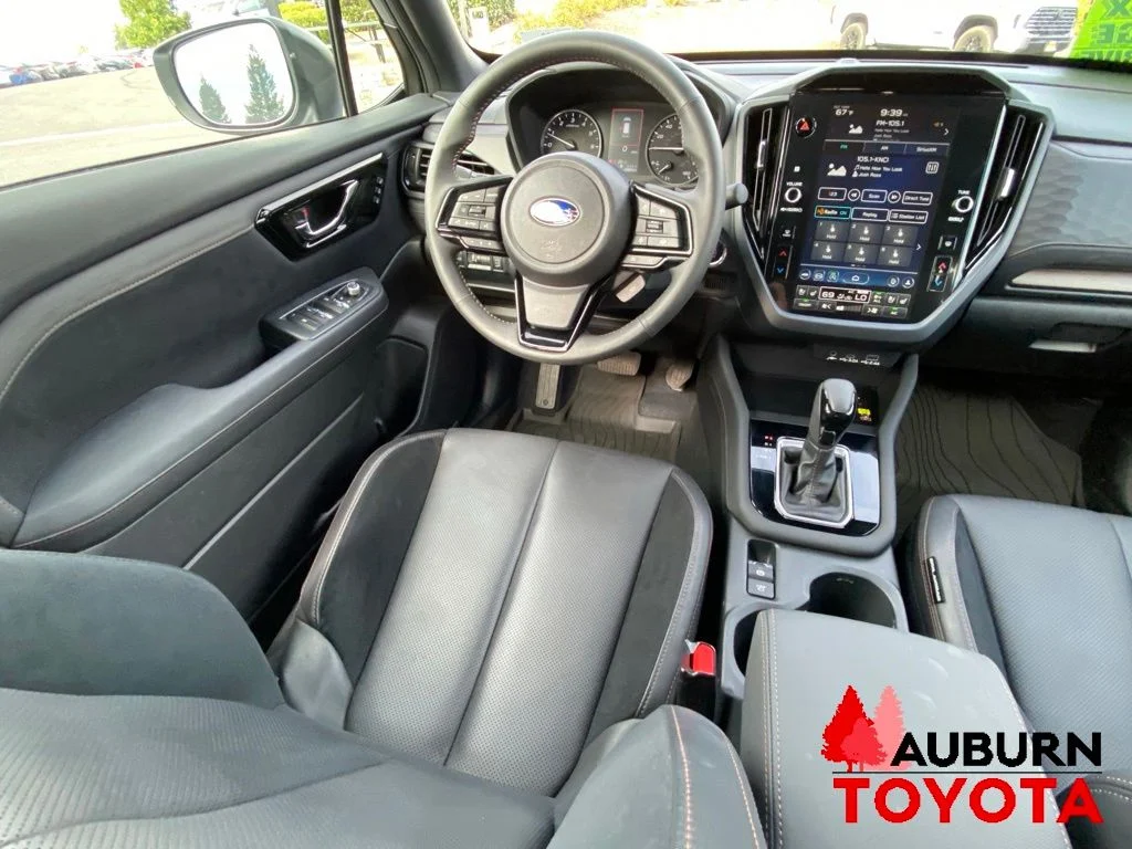 Used 2025 Ice Silver Metallic Subaru Touring image 32