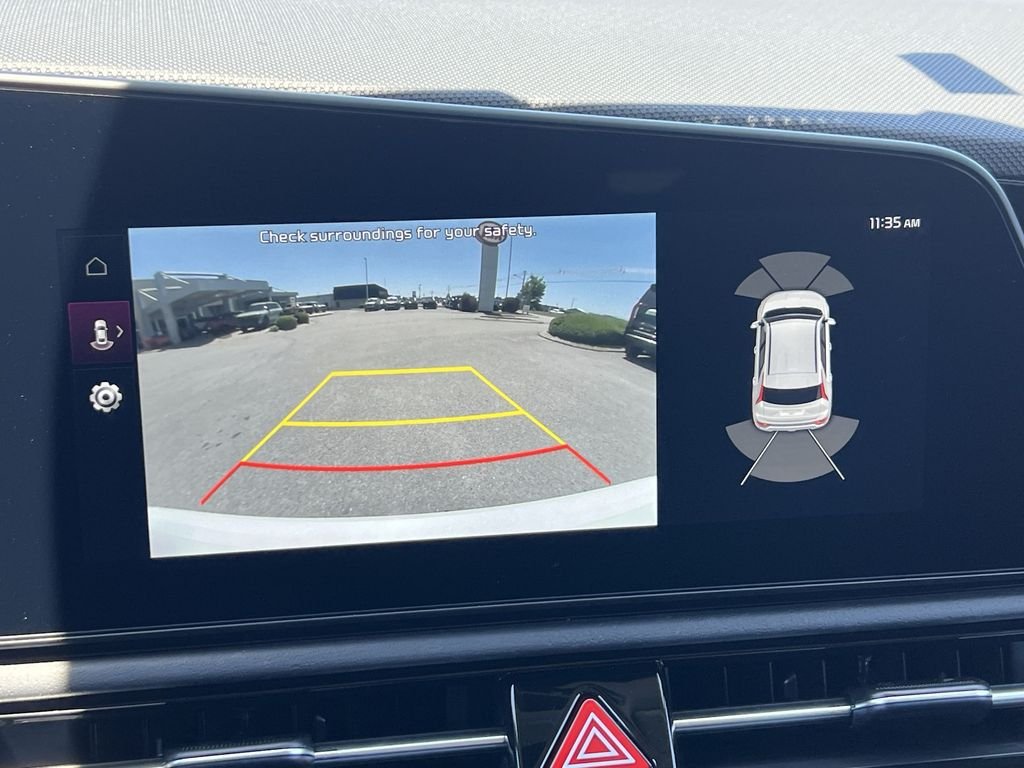 New 2026 White Kia Wave image 17