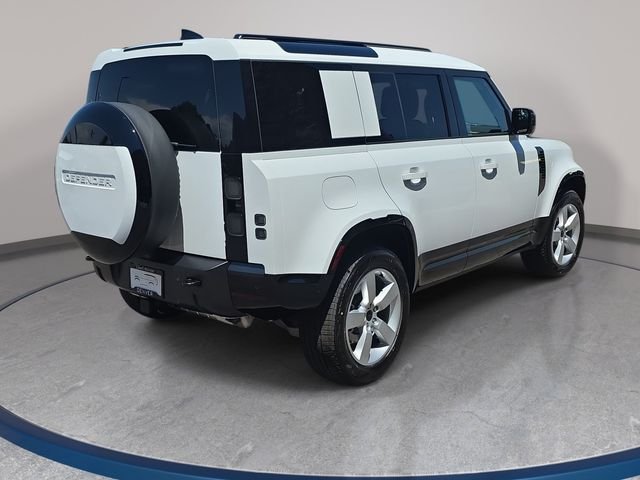 New 2026 Fuji White Land Rover X-Dynamic SE image 5