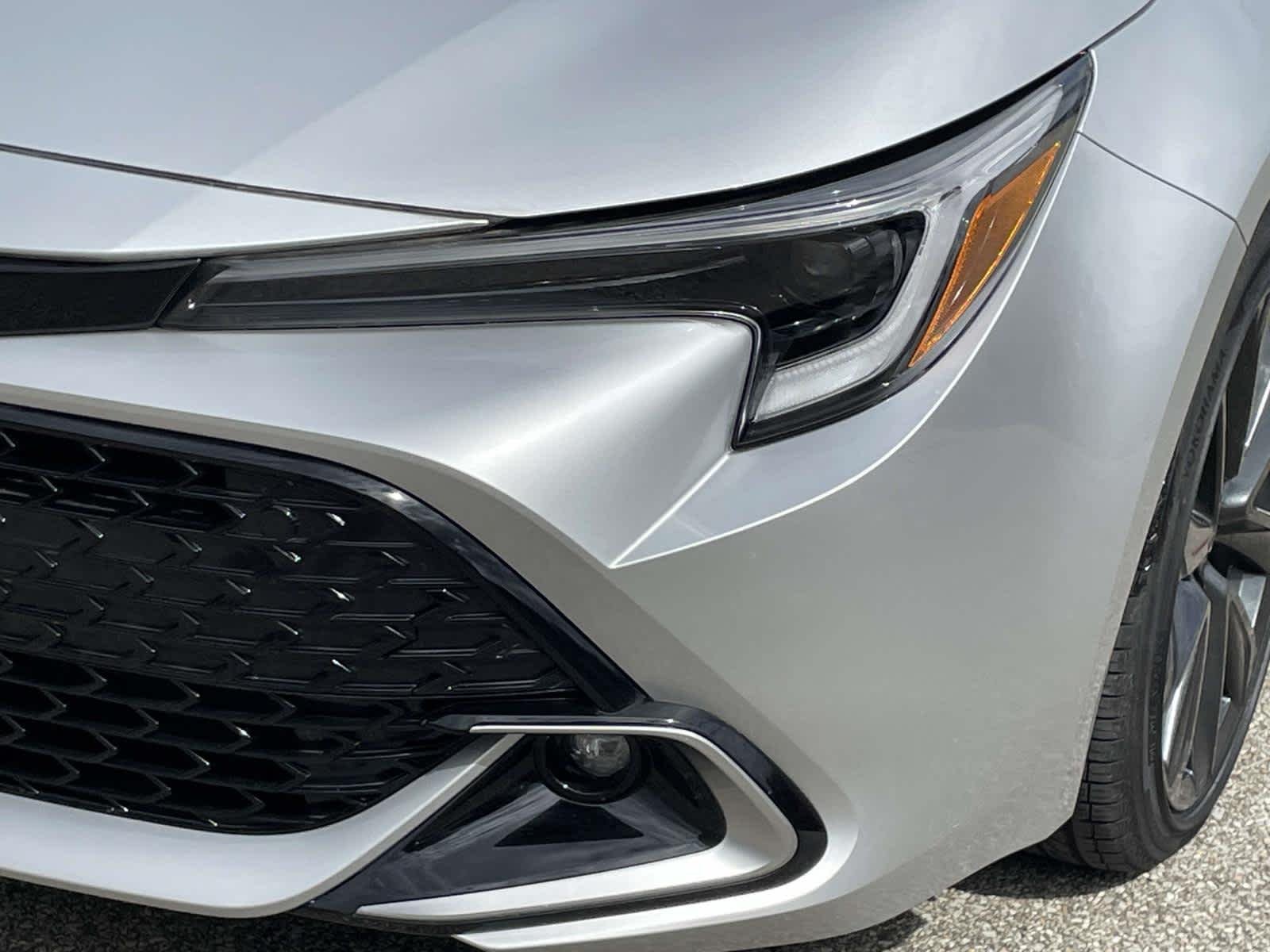 Used 2025 Classic Silver Metallic/Midnight Black Metallic Toyota XSE image 18