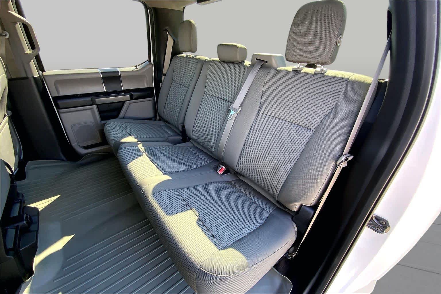 Used 2015 Oxford White Ford XLT image 20