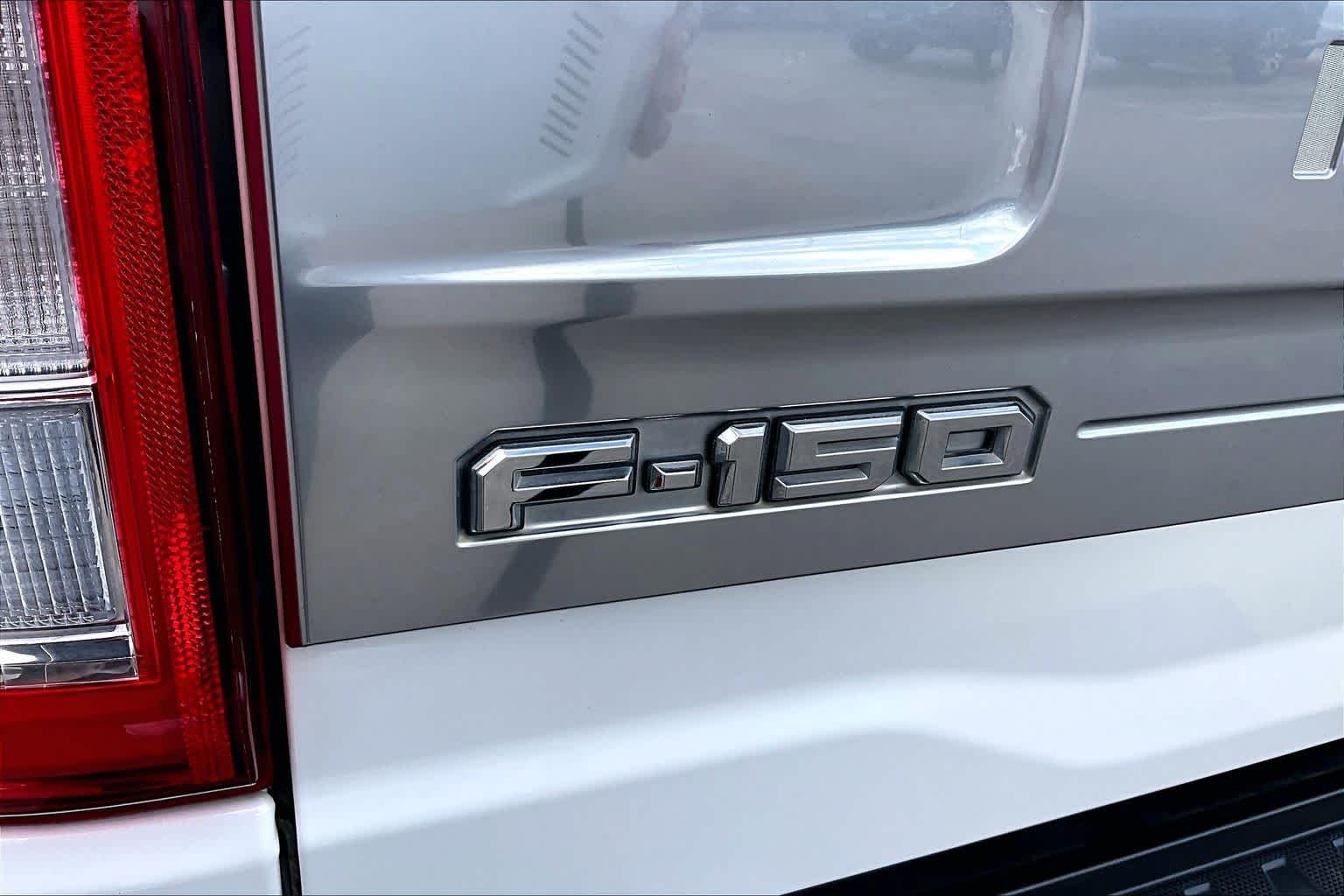 Used 2021 Star White Metallic Tri-Coat Ford Platinum image 31