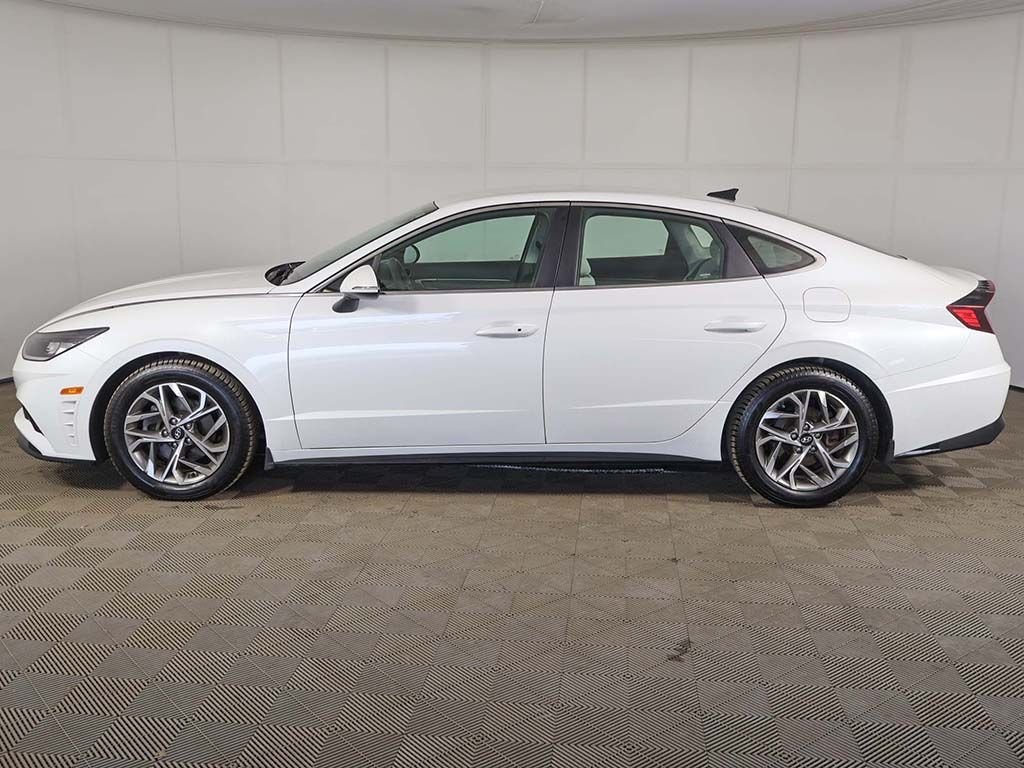 Used 2022 Gray Hyundai SEL image 13