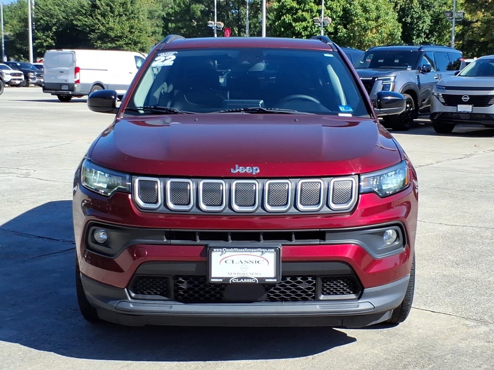 Used 2022 Velvet Red Pearlcoat Jeep Latitude image 2