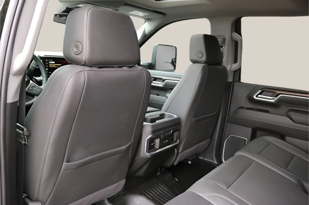 Used 2025 Black GMC SLT image 16