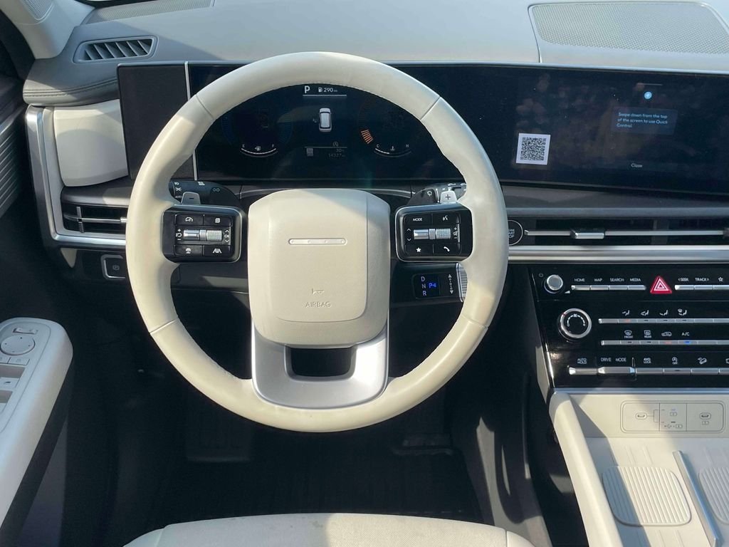 Certified Used 2025 Silver Hyundai SE image 14