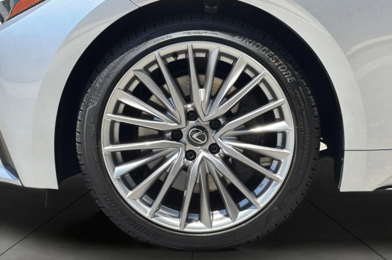 Used 2024  Lexus IS 300 image 24