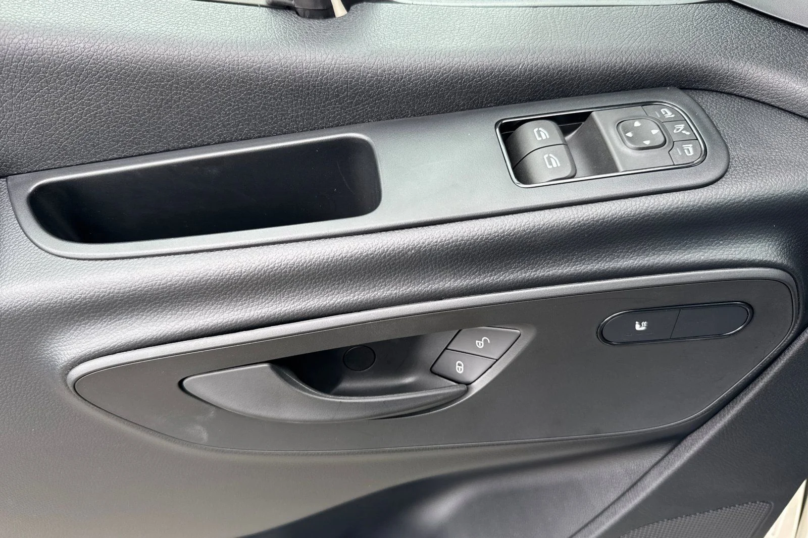 2026 Mercedes-Benz Sprinter Crew Van Base - Photo 9