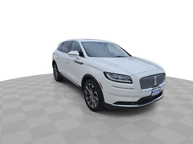 Used 2023 White Lincoln Reserve image 2