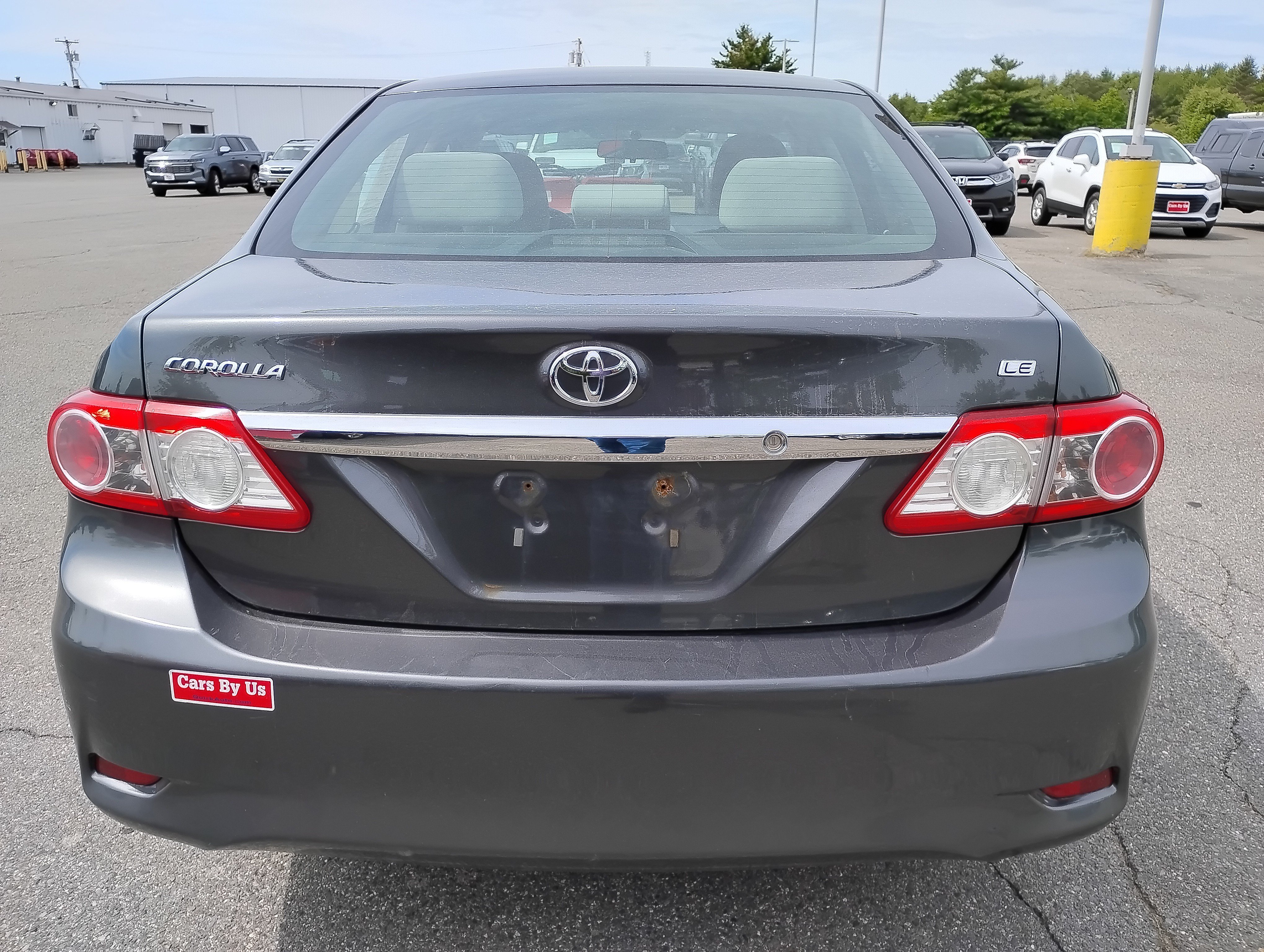Used 2013 MAGNETIC GRAY MET Toyota LE image 5