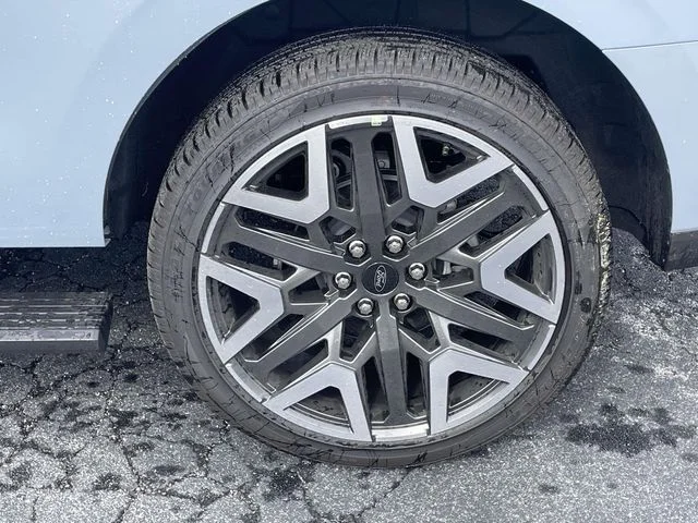 New 2026 Gray Ford Platinum image 8