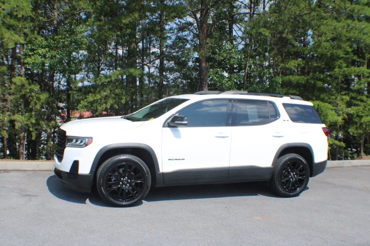 Certified Used 2023 Summit White GMC SLE image 4
