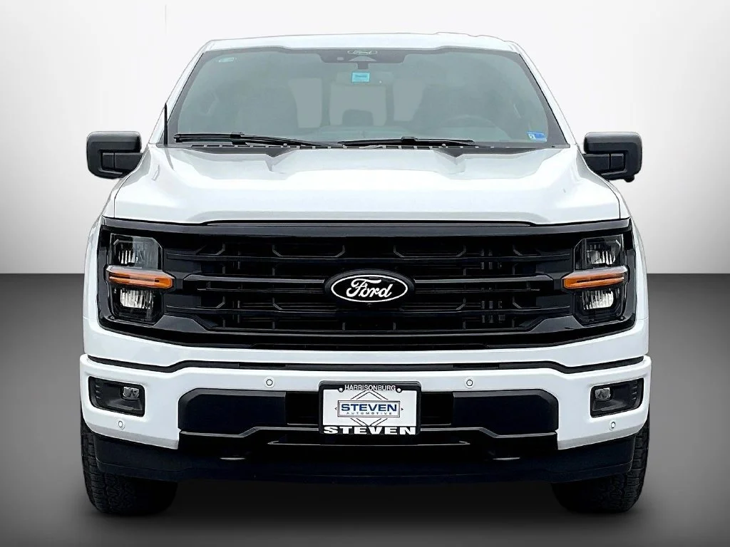 New 2026 Oxford White Ford XLT image 15