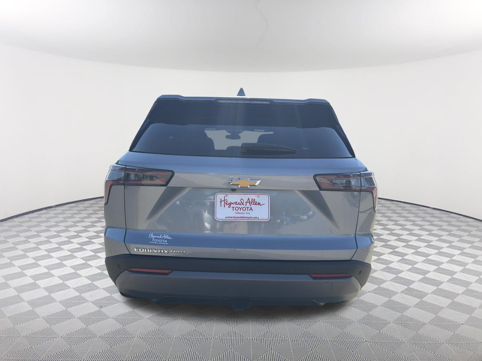 Used 2025 Sterling Gray Metallic Chevrolet LT image 16