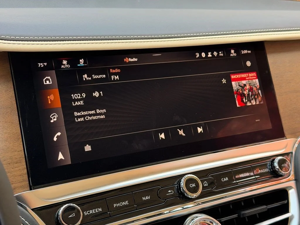 New 2026 Beluga Bentley Azure image 23