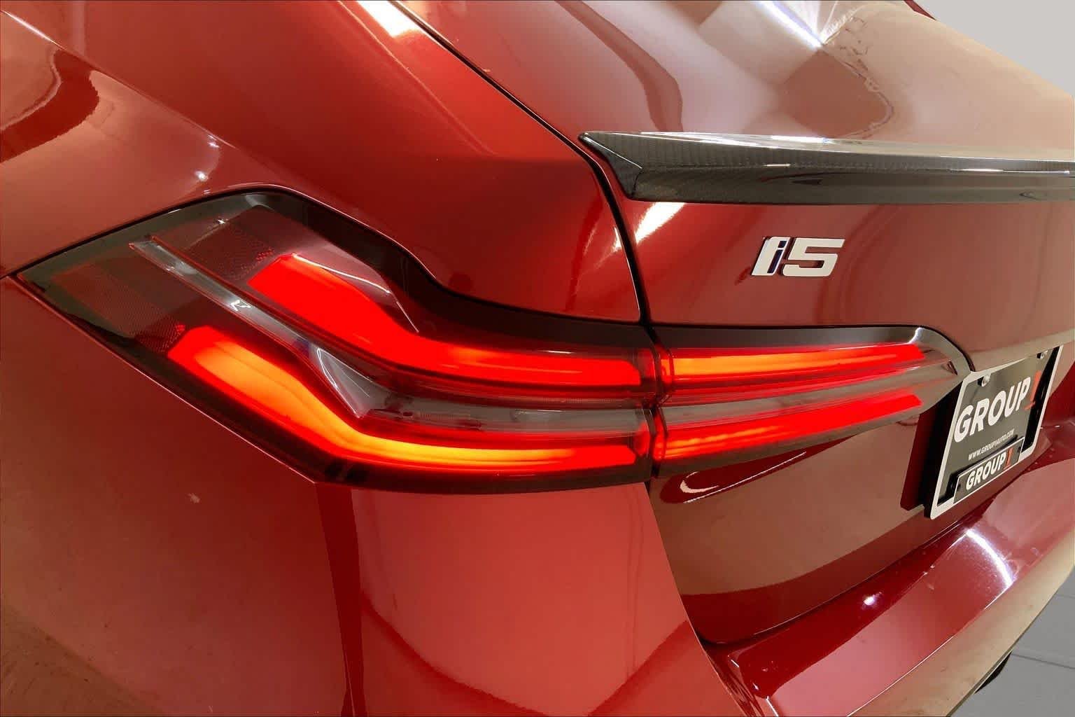 Used 2024 Vegas Red Metallic BMW M60 image 28