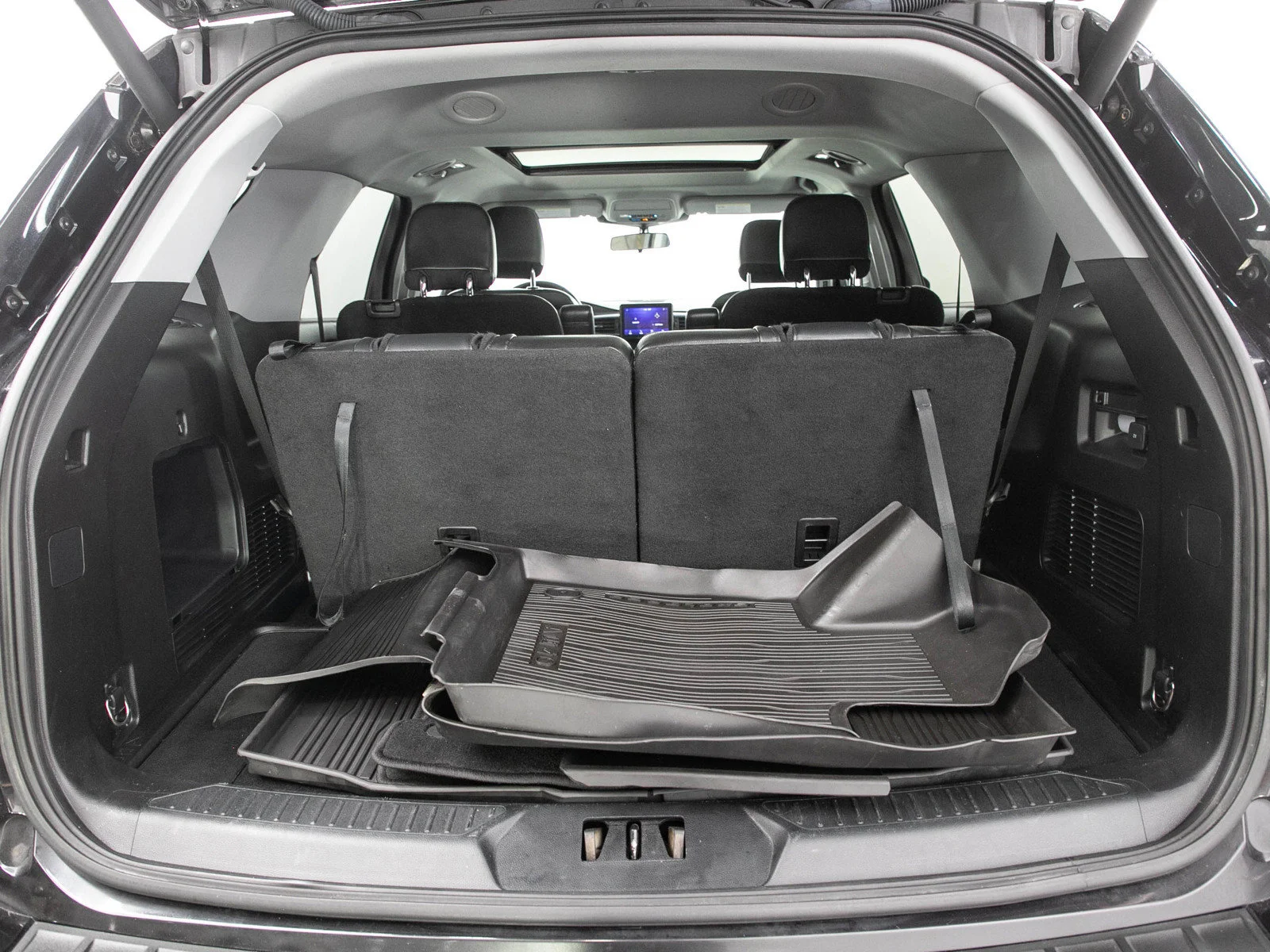 Used 2020 Black Metallic Ford XLT image 9
