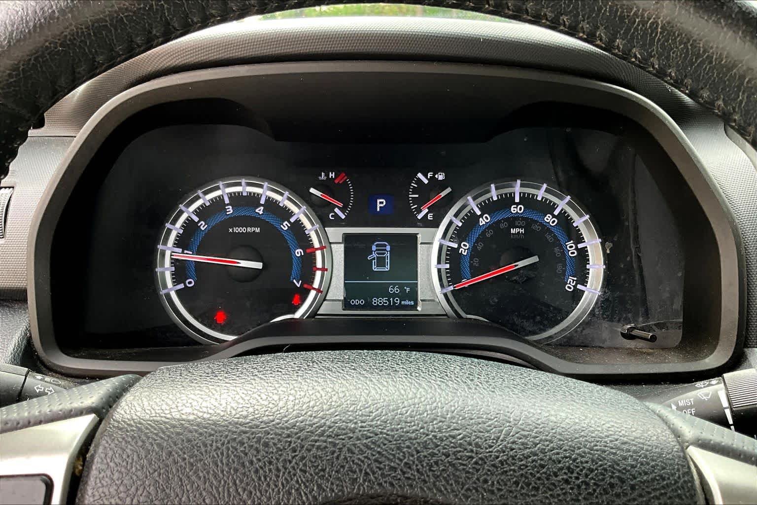 Used 2019 Super White Toyota SR5 image 25