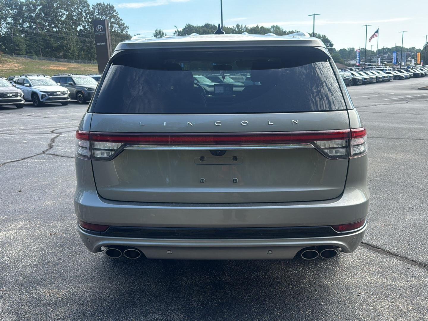 Used 2023 Jewel Sandstone Metallic Premium Colorant Lincoln Grand Touring image 4