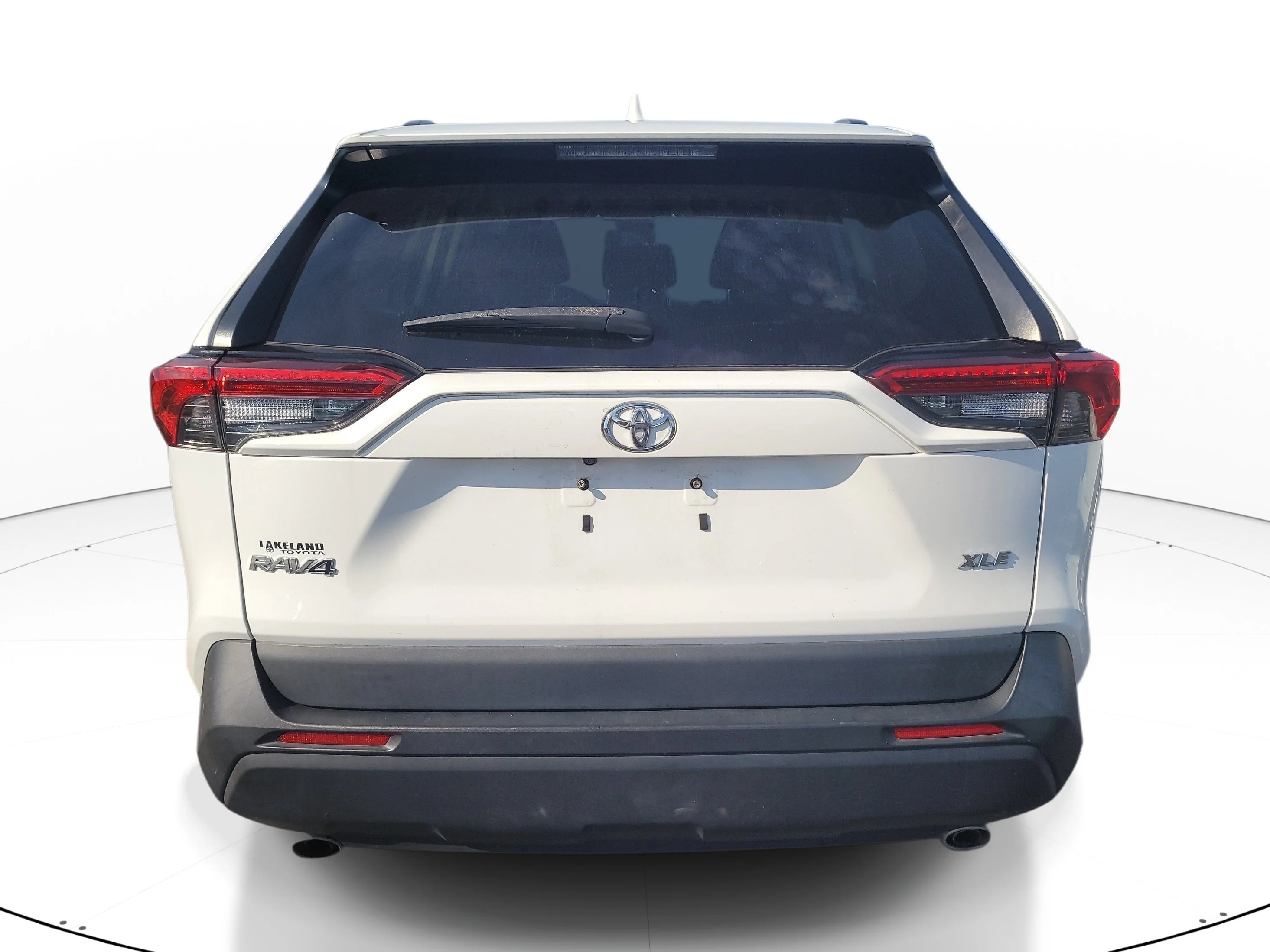Used 2023 Ice Toyota XLE image 5
