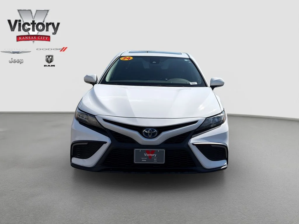 Used 2024 Toyota Camry SE with VIN 4T1S31AK3RU061270 for sale in Kansas City