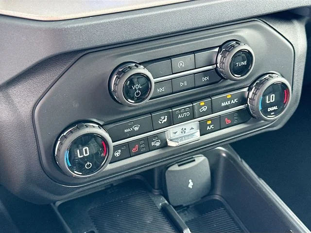 New 2026 Avalanche Ford Outer Banks image 11