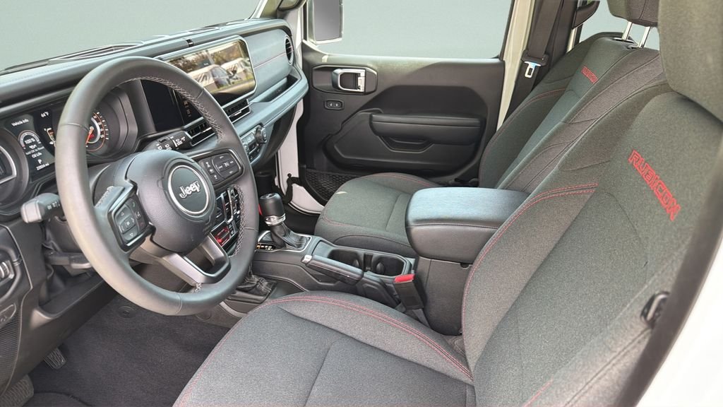 Used 2025 White Jeep Rubicon image 28