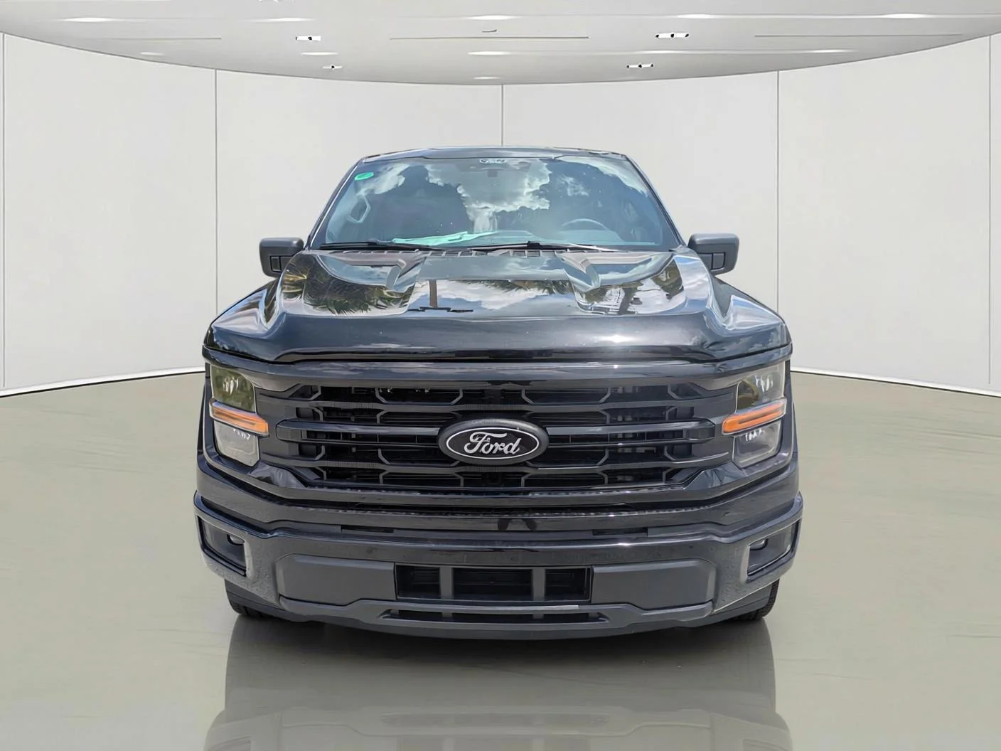 New 2026 Agate Black Metallic Ford XLT image 2