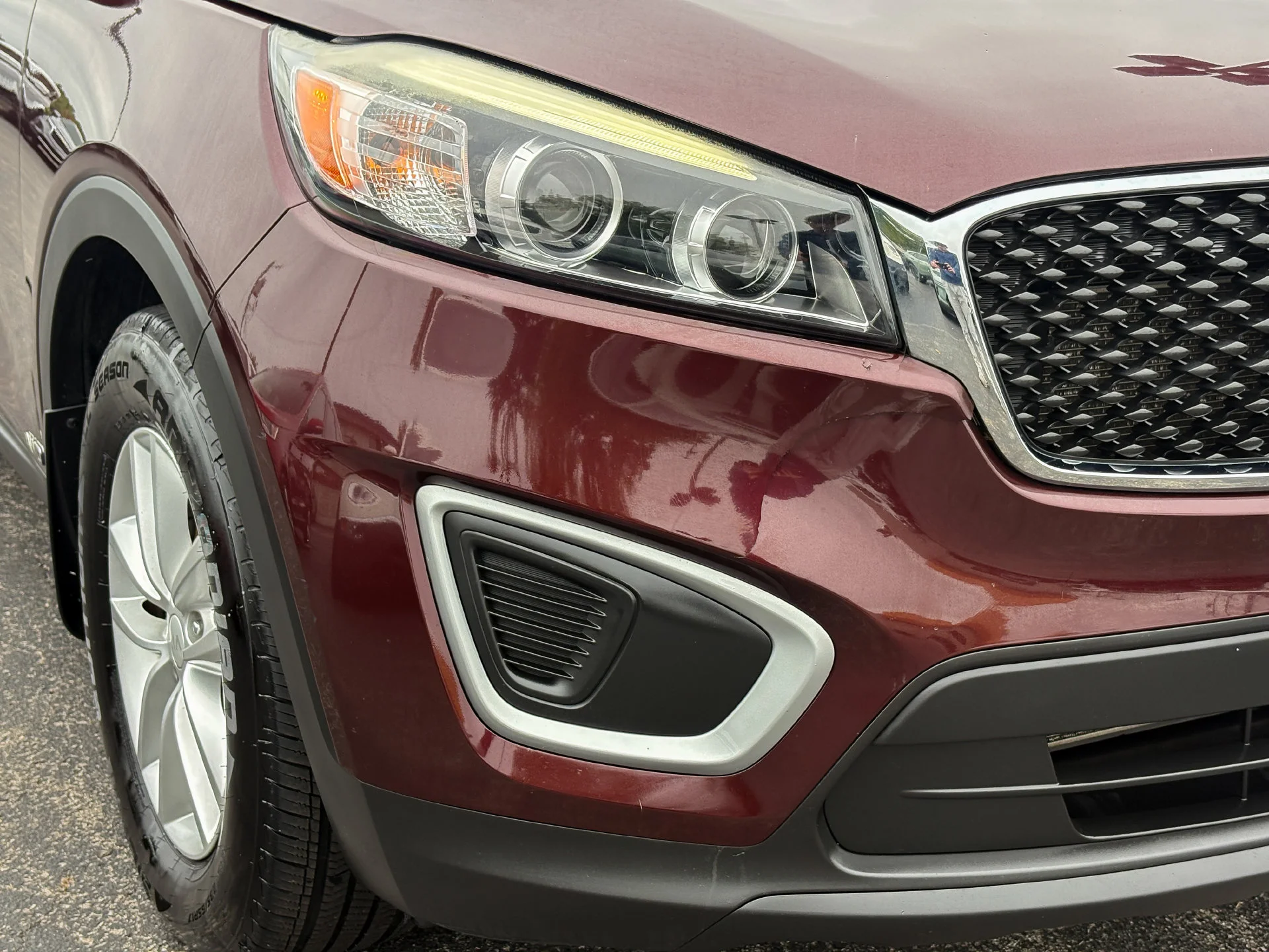 Used 2018 Purple Kia LX image 3