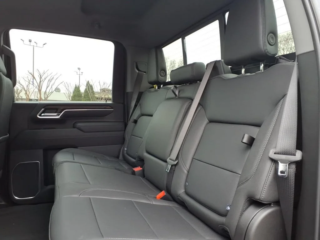 2025 GMC Sierra 2500HD SLT - Photo 21