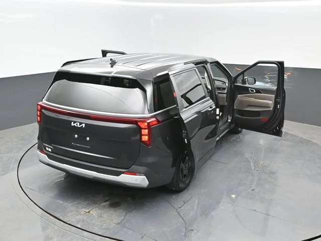 Certified Used 2025 Metal Kia LXS image 25