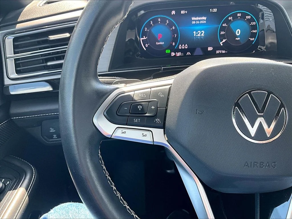 Certified Used 2025  Volkswagen 2.0T SE w/Technology image 14