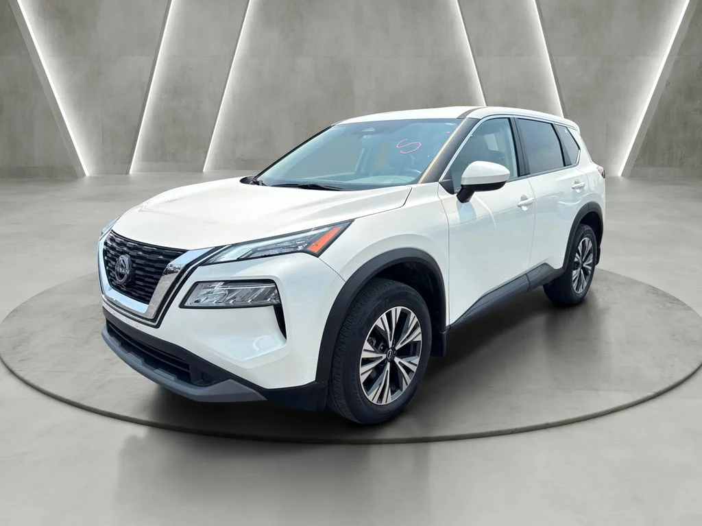 Used 2023 White Nissan SV image 3