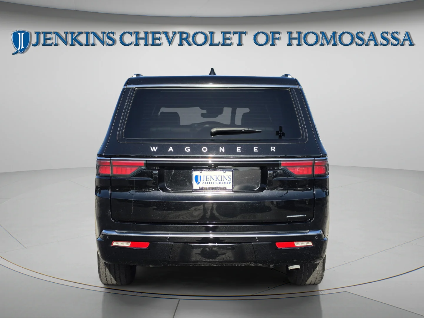 Used 2024 Diamond Black Crystal Pearlcoat Jeep Series II image 6