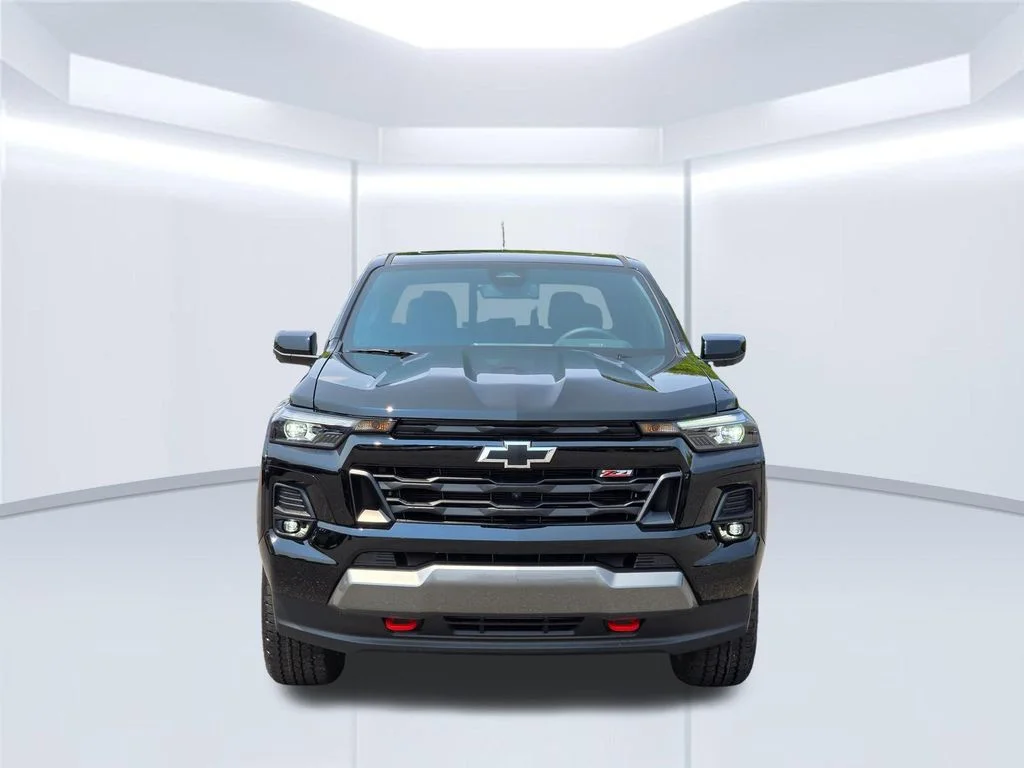 New 2026 Black Chevrolet Z71 image 18