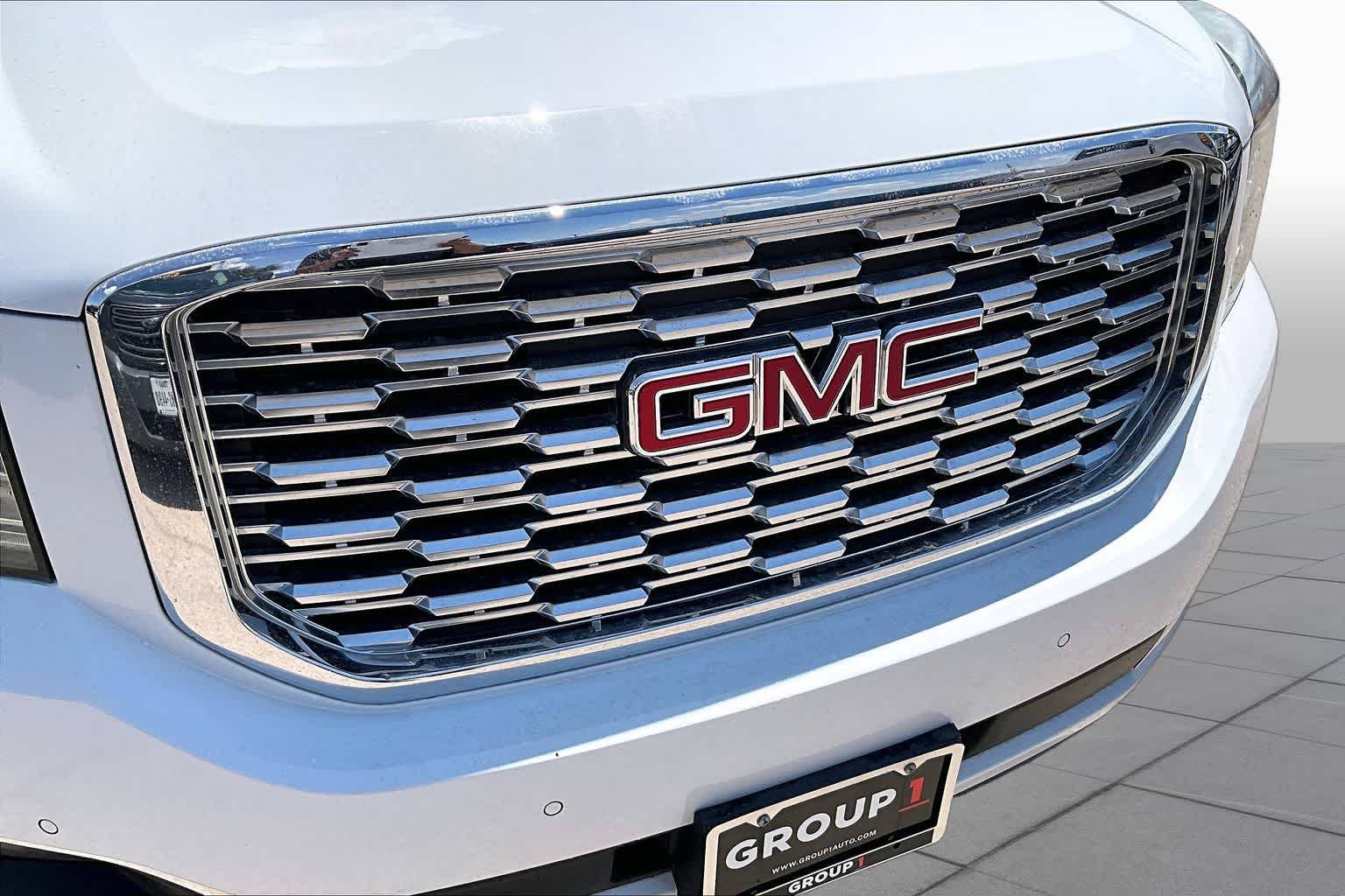 Used 2019 Summit White GMC Denali image 30