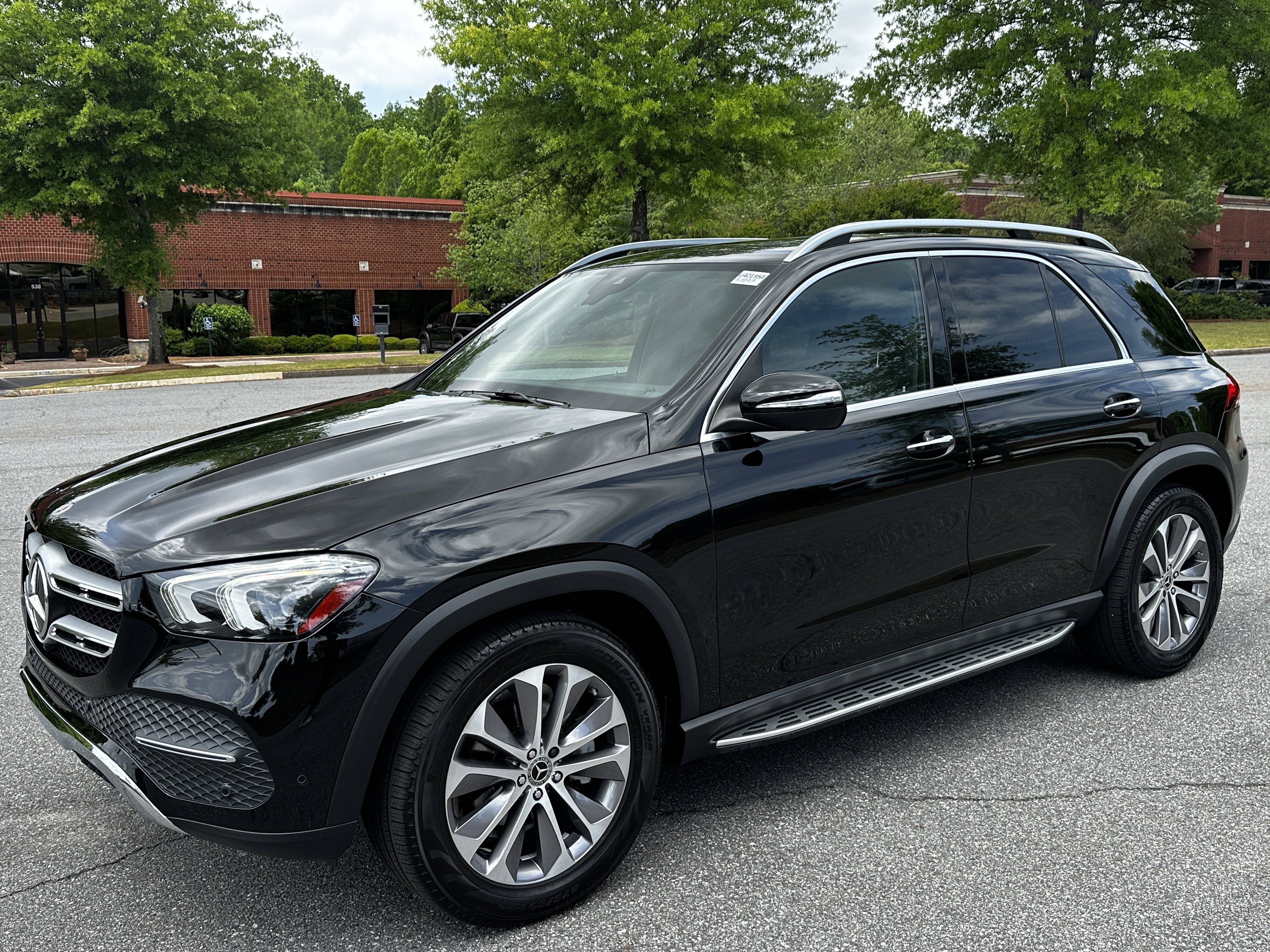 Certified Used 2022 Black Mercedes-Benz GLE 350 image 4