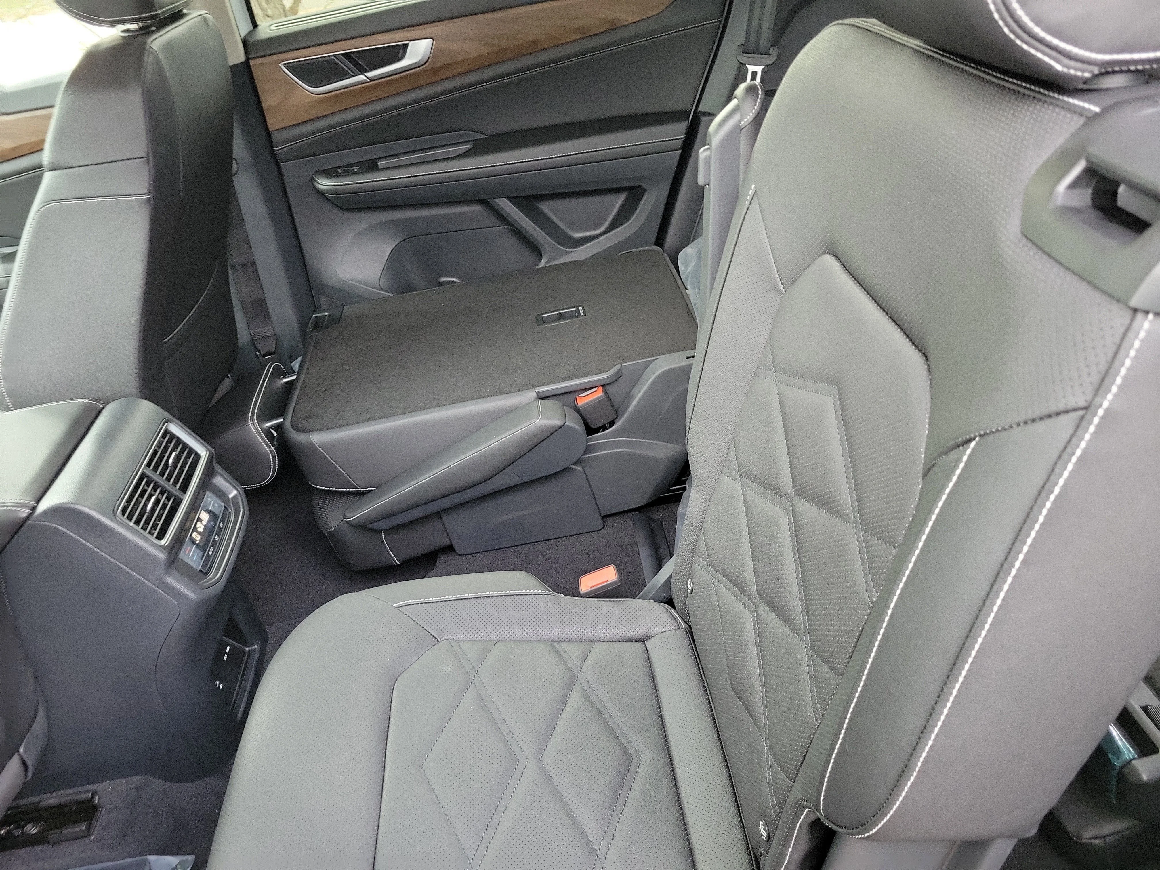 2026 Volkswagen Atlas SE w/Tech - Photo 13