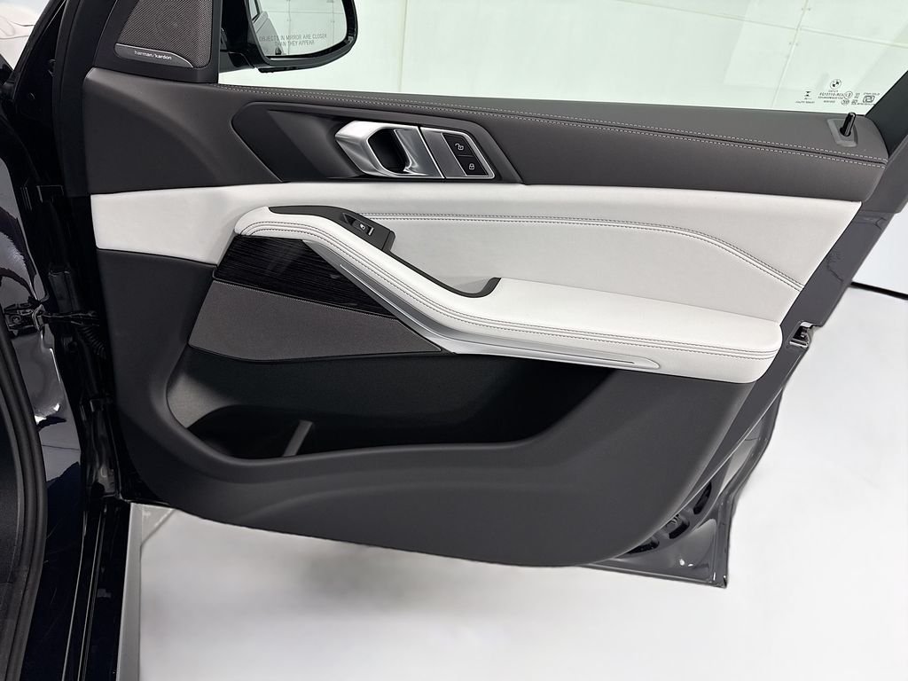 New 2026 Carbon Black Metallic BMW M60i image 24