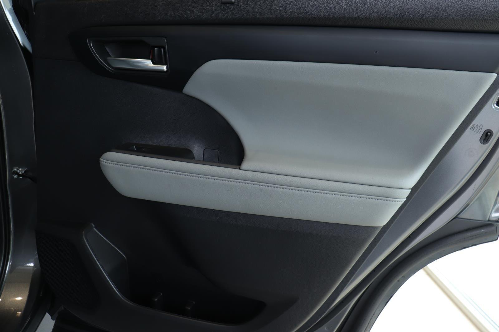 Used 2023 Magnetic Gray Metallic Toyota XLE image 19