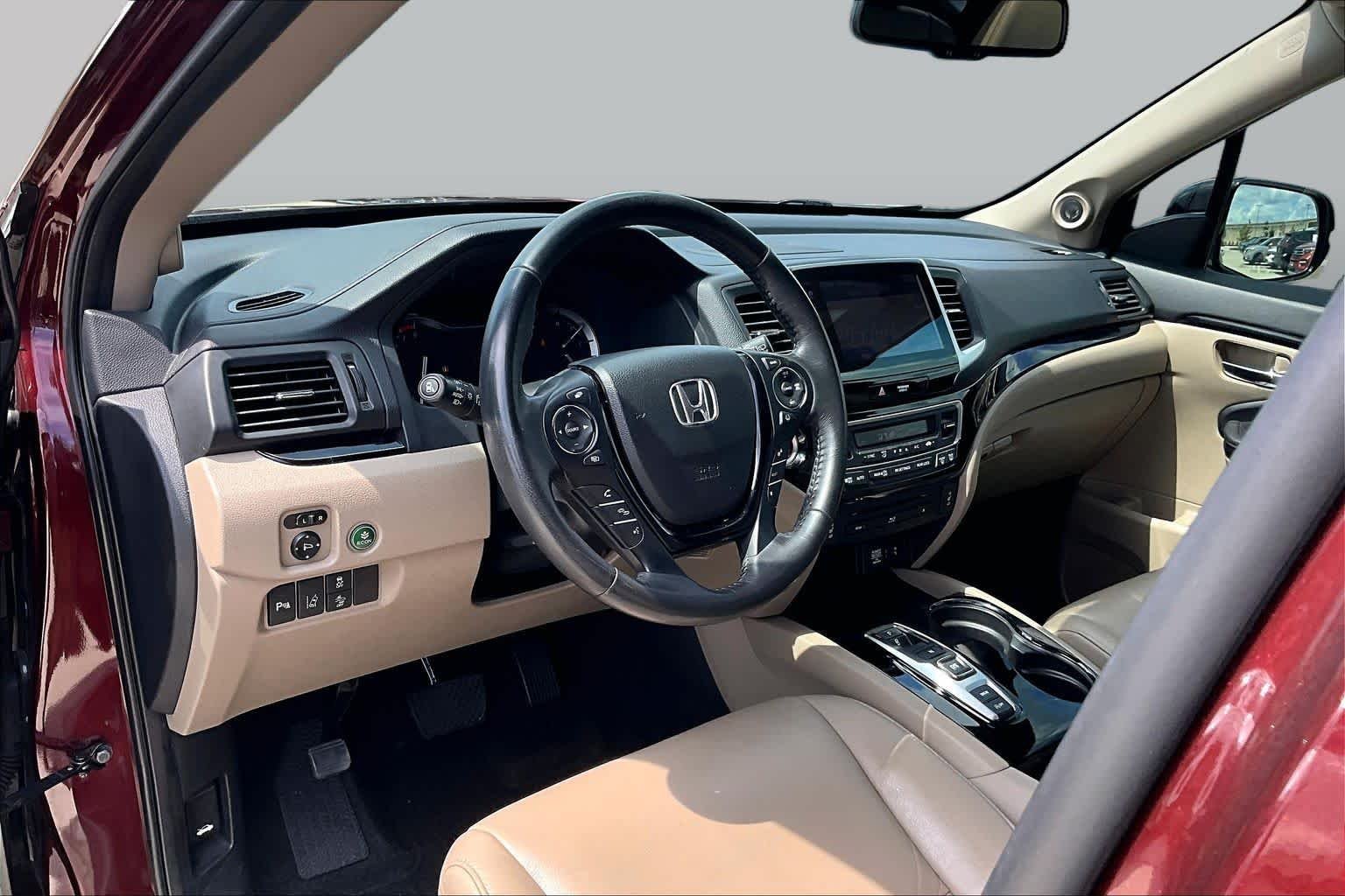 Used 2018 Deep Scarlet Pearl Honda Touring image 16