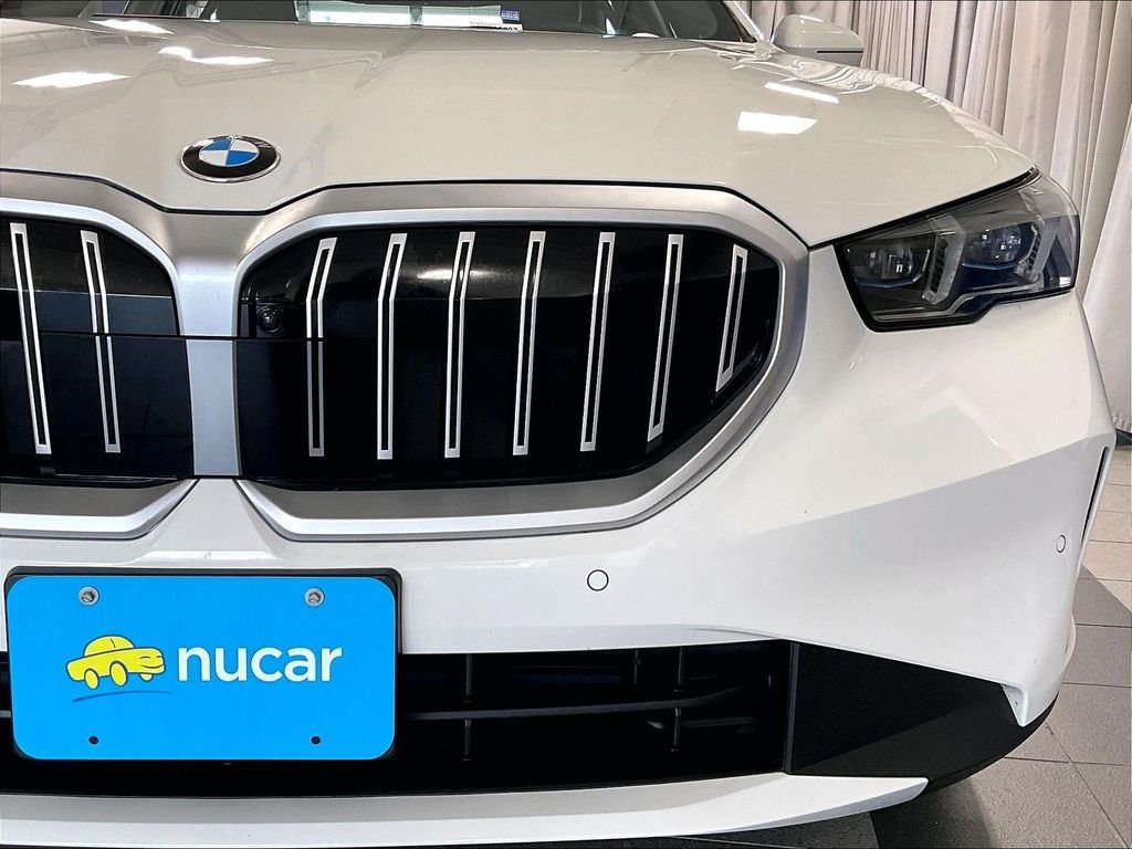 Used 2026 White BMW 530i xDrive image 31